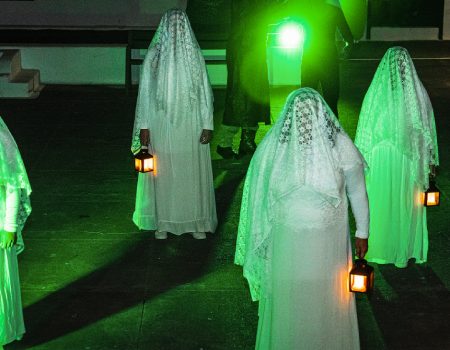 La Noche de Finados en Lanzarote. Actúa Teatro presenta un recorrido teatral interactivo en Tías y Teguise.
