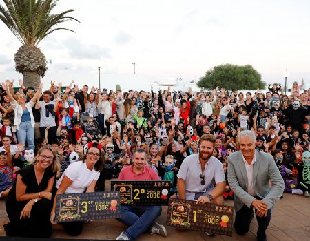 Los mejores escaparates de Tías por Halloween y Finaos, Canariensis Jardinería, Óptica Tías y Melvi, ganadores de Escaparatismo 2025