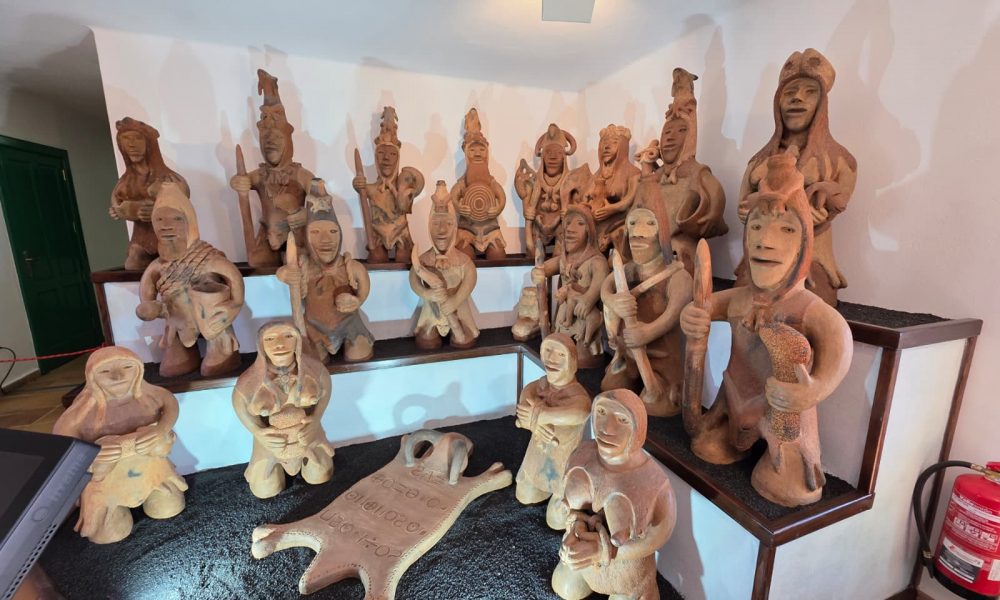 Exposición ‘Juan Brito y la Princesa Ico: Un viaje mitológico’