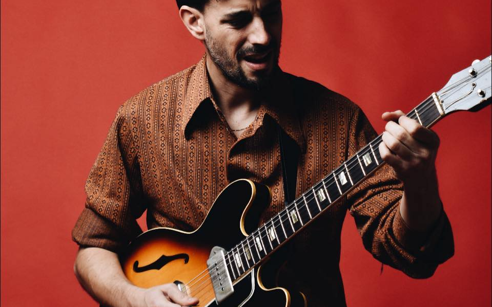 Lucas de Mulderg uitarrista lanzaroteño Top 3 en Billboard