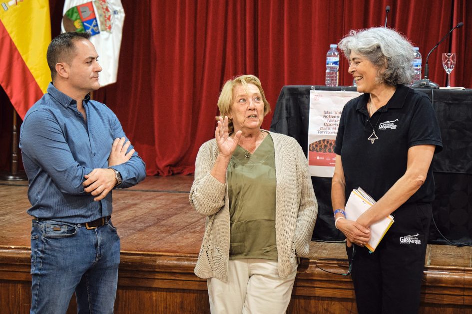 Charla con los investigadores Cayetano Guillén y Carmen Romero