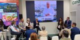 José Juan Cruz celebra el 60 aniversario de Puerto del Carmen en FITUR 2026