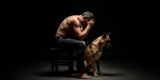 El hombre que se convirtió en perro. El Almacén acogerá el próximo viernes 6 de marzo, a las 20:00 horas. Ciclo de teatro La Grieta.