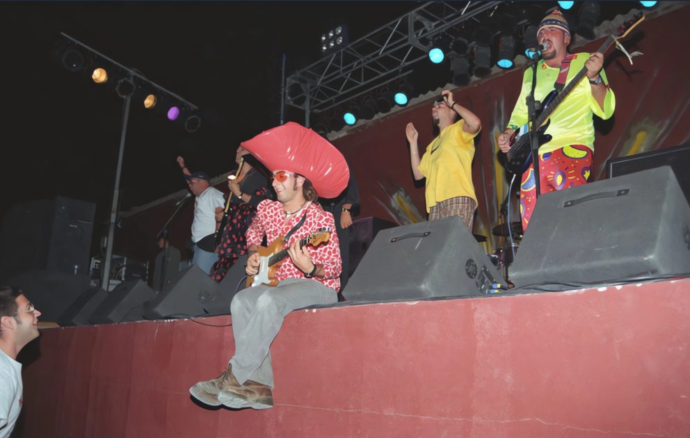 Kardomillo, durante una actuación en Fuerteventura. Foto de Rubén Acosta, cedida a Memoria Digital de Lanzarote