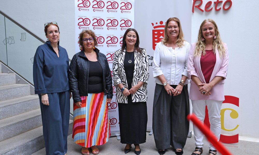 La Cámara de Lanzarote integra el proyecto literario ‘Cuando el escaparate escribe’ en la agenda de su 20 Aniversario