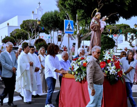 Tías celebra las fiestas de San Antonio 2026