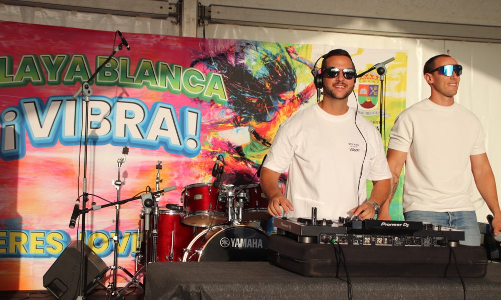 Regresa Playa Blanca Vibra 2026 con tres días de actividades para jóvenes en Yaiza del 7 al 9 de mayo con música, talleres y más...