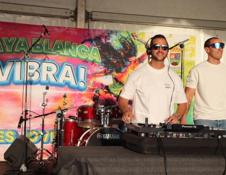 Regresa Playa Blanca Vibra 2026 con tres días de actividades para jóvenes en Yaiza del 7 al 9 de mayo con música, talleres y más...