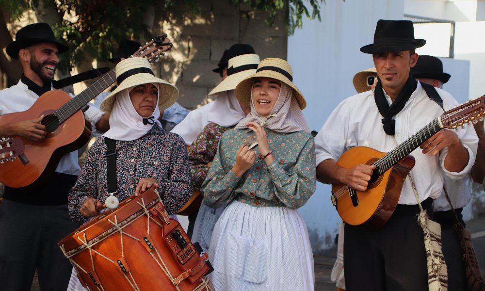 Uga celebra una multitudinaria romería en honor a San Isidro Labrador en Yaiza. Fiesta de Uga 2026