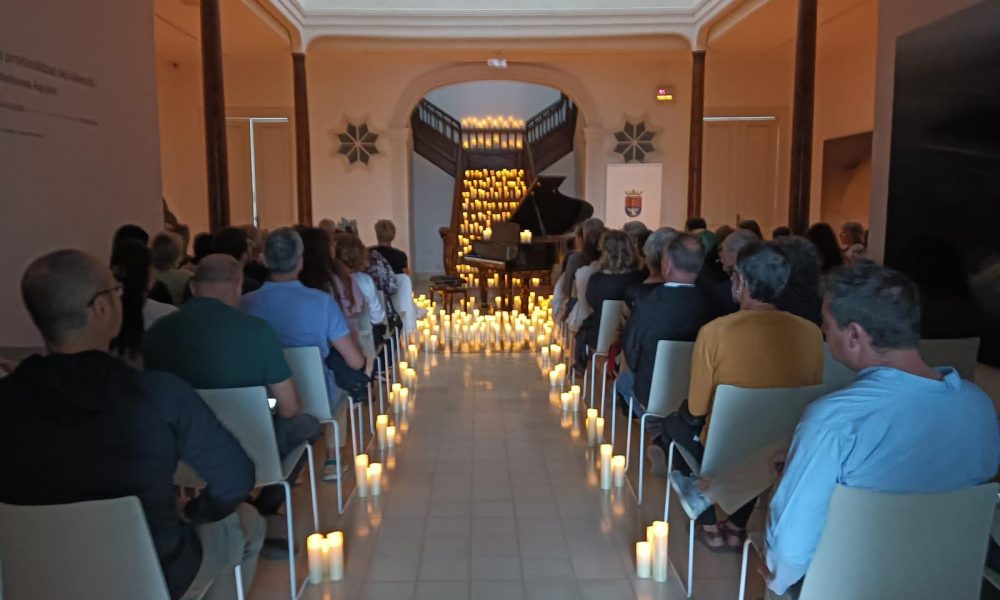 El tributo de Rafael Montalvo a Ludovico Einaudi emociona en la Casa de la Cultura de Arrecife