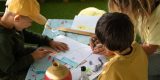 campamento de verano de metodo amar, niños con actividades creativas