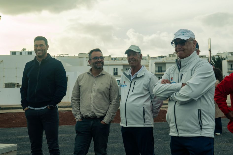 Mayores jugando una partida decisiva en el torneo bola canaria abuelos conejeros arrecife