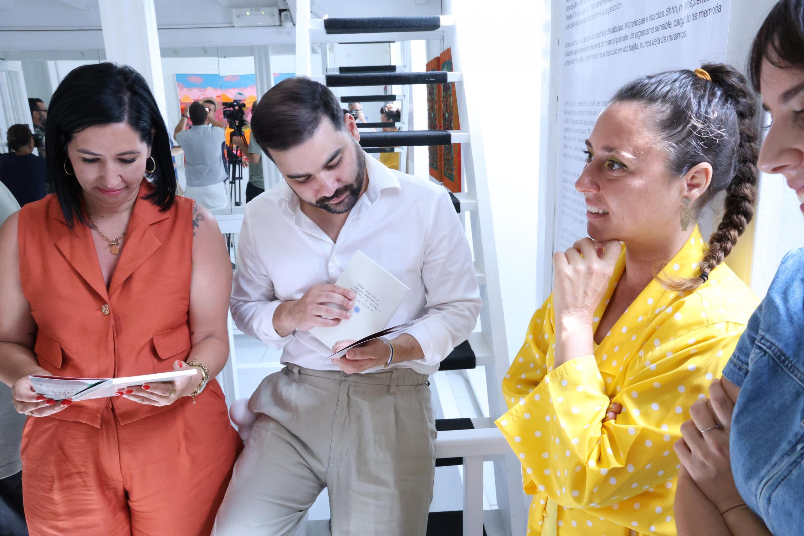 Presentación institucional de la quinta edición del encuentro literario de lanzarote verbena en el almacen