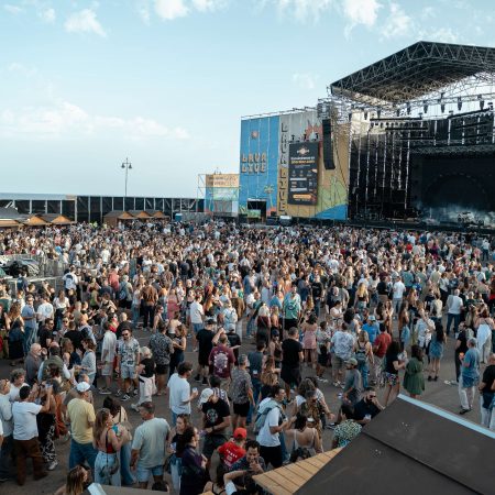 Público en el concierto de Leiva durante el Lava Live Festival Lanzarote 2026