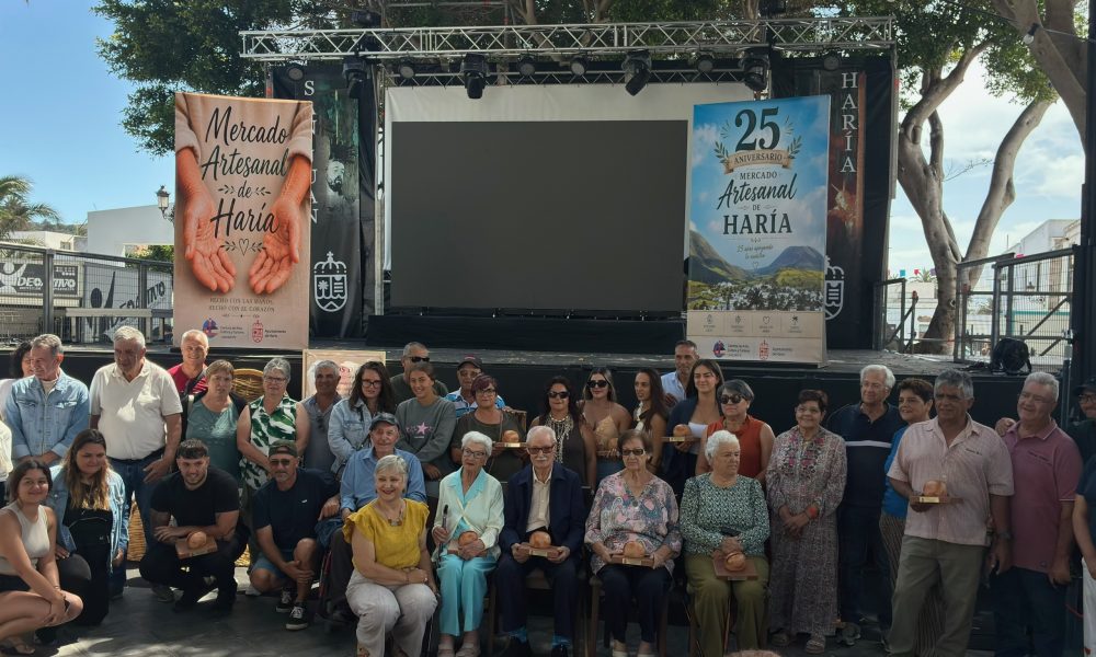 Celebración del 25 aniversario del mercado tradicional de Haría 2026 en la plaza