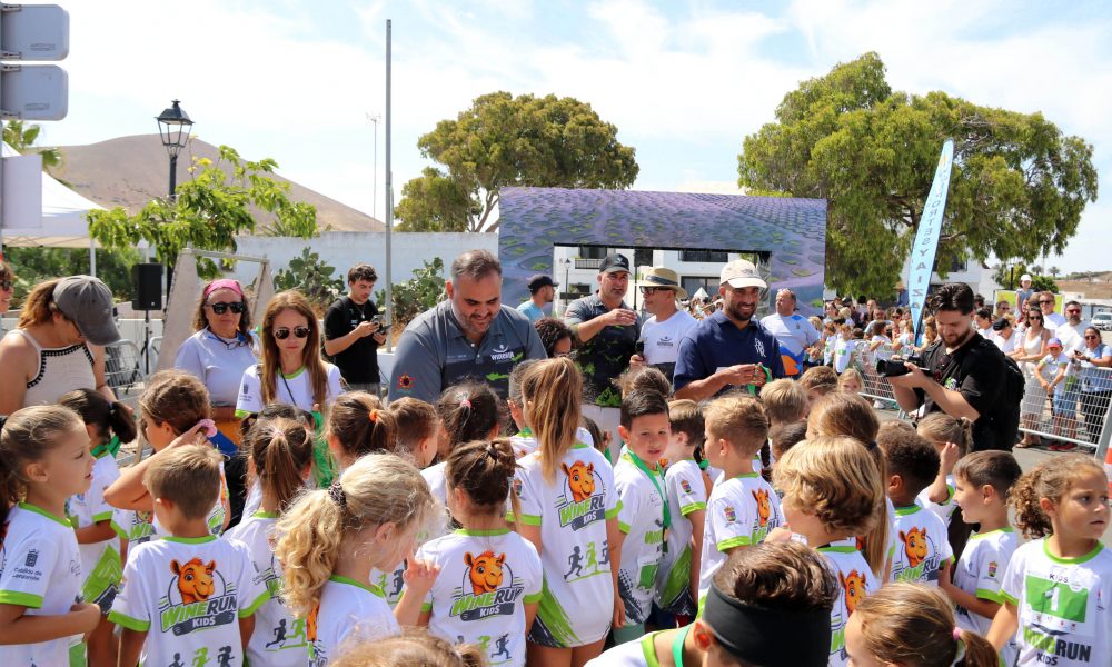 Niños participantes en la Wine Run Kids Lanzarote 2026 en Uga