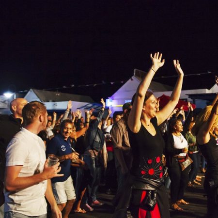Las fiestas de Costa Teguise arrancan este 27 de junio con adelanto de fechas y sede en el nuevo Centro Cívico.
