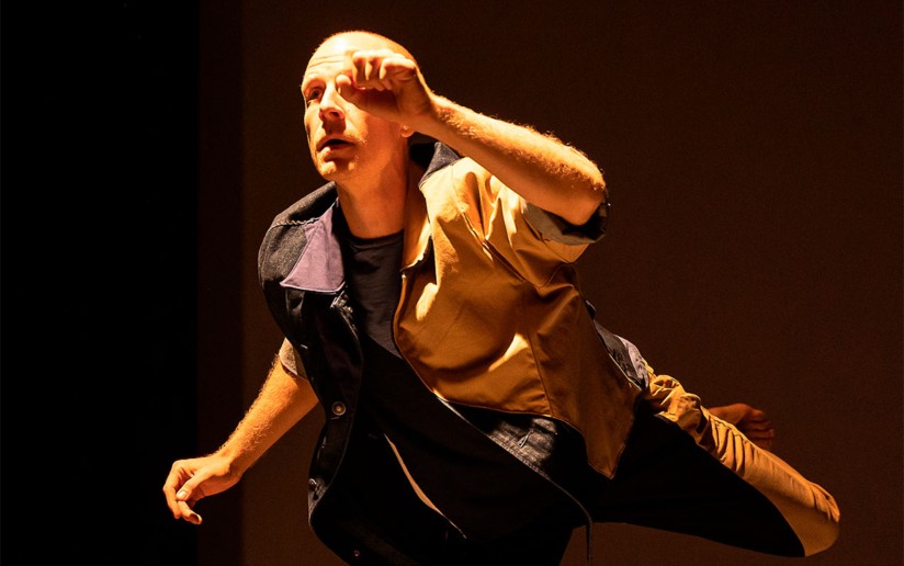 Espectáculo de danza contemporánea en el Festival MOVE Canarias en Arrecife.