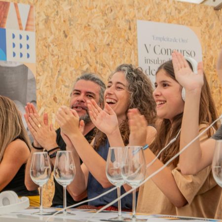 Exhibición de ganado caprino y muestras de queso en la feria de ganaderia teguise 2026 en el Centro Agrotecnológico