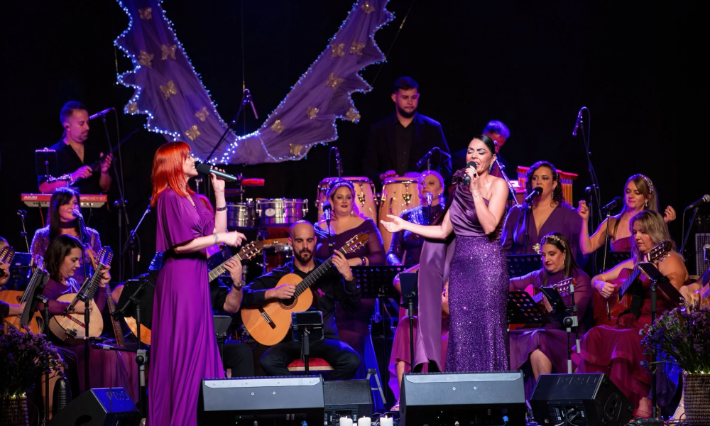 Componentes de la formación musical femenina Calicanto de Lanzarote durante una actuación.