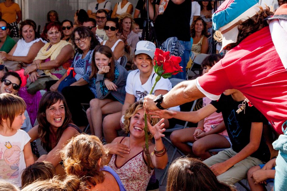 Cartel oficial del Festival solidario de artes escénicas TitiriTías 2026 en Lanzarote.