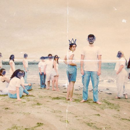 Elenco de la escuela de actores de canarias 2026 interpretando la obra contemporánea Odisea sobre el escenario