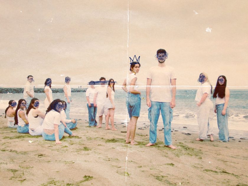 Elenco de la escuela de actores de canarias 2026 interpretando la obra contemporánea Odisea sobre el escenario
