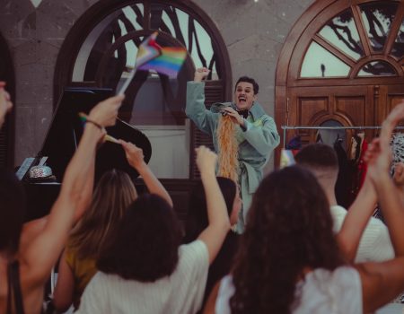 Exposición de las obras del concurso de pintura creativa en el Kiosco de la Música de Arrecife por el Orgullo LGTBI+.