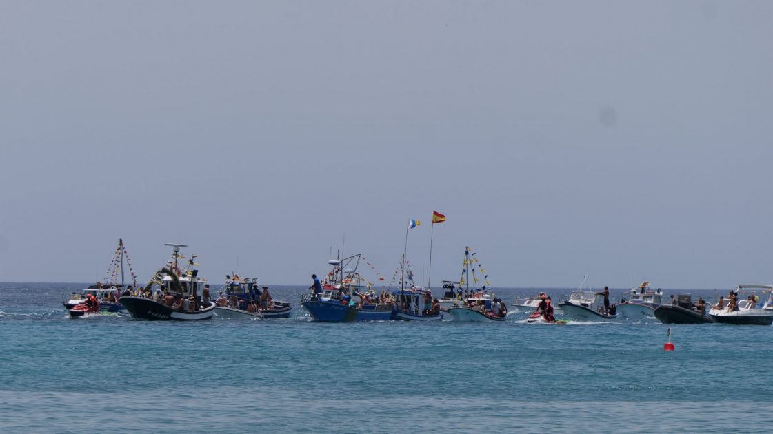 a agrupación ha llevado su folclore a Puerto Naos y Playa Blanca para honrar la tradición marinera