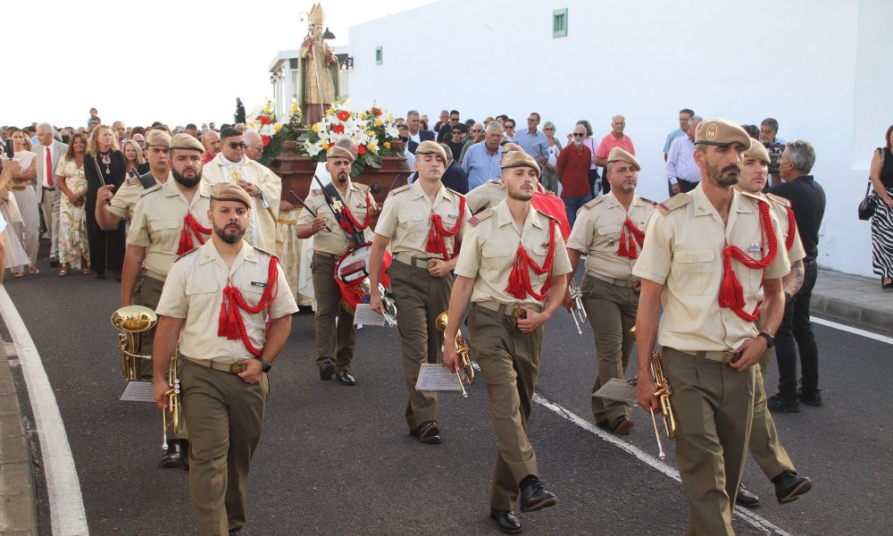 Procesion de San Marcial de Rubicon en el pueblo de Femes Lanzarote