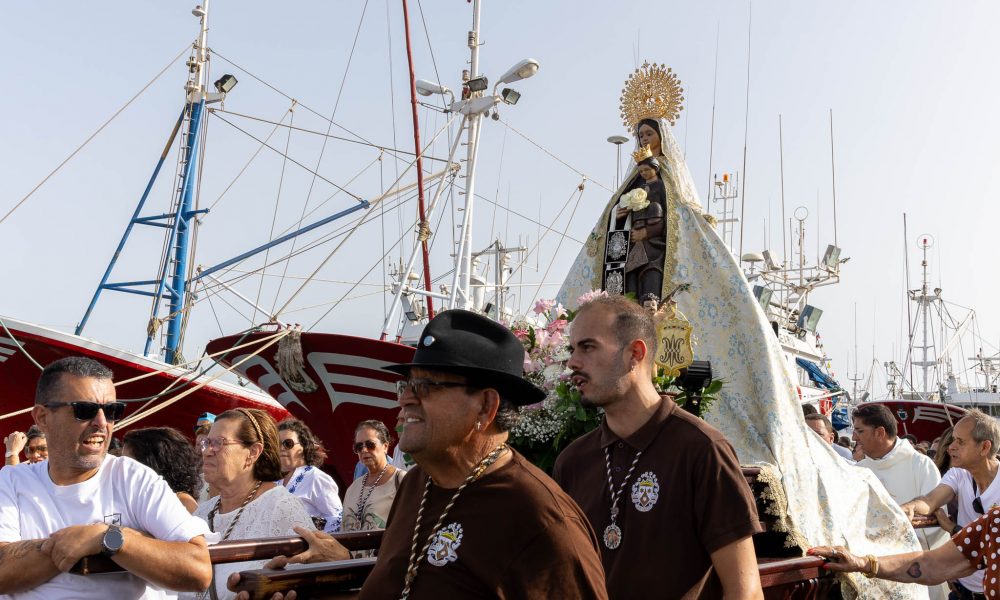 Procesión marítima de la Virgen del Carmen en Valterra Arrecife