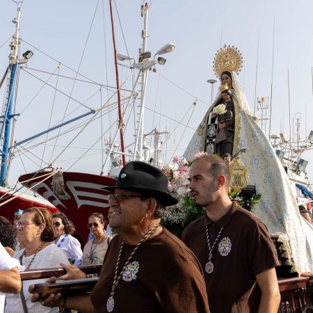 Procesión marítima de la Virgen del Carmen en Valterra Arrecife