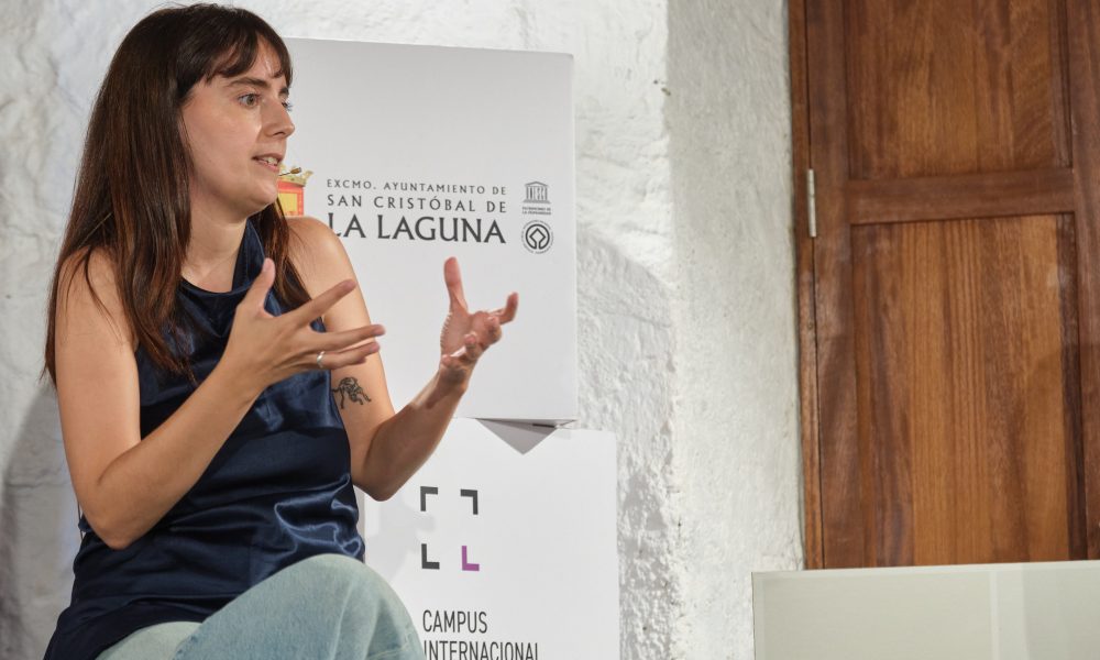 lana-corujo-y-acerina-cruz-encuentro-escritoras-canarias-la-laguna