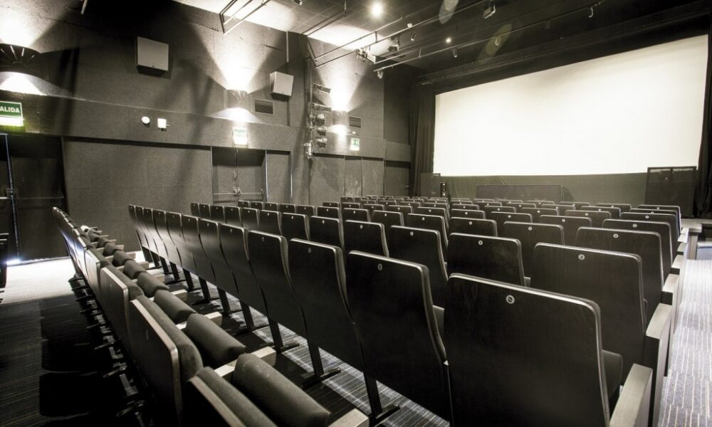 sala del Cine Buñuel en El Almacén.