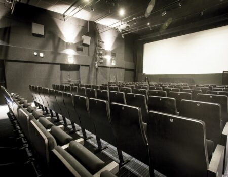 sala del Cine Buñuel en El Almacén.