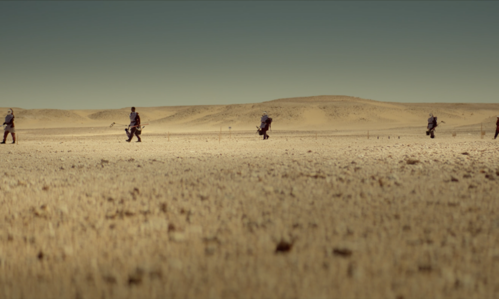 Cartel oficial o fotograma del documental La Berma, mostrando el desierto del Sáhara Occidental.
