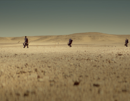 Cartel oficial o fotograma del documental La Berma, mostrando el desierto del Sáhara Occidental.