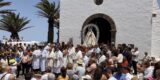 Ermita de Nuestra Señora de Las Nieves en Teguise durante la misa)