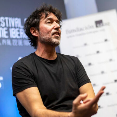 El director Miguel Ángel Vivas