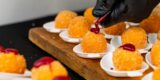 Degustación de platos con productos kilómetro cero elaborados en Sabores de Tinajo.