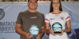 Los nadadores Jacobo Garrido y Natalia Emilia Sasu, ganadores de la Travesía San Ginés.