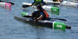 Deportistas del Club Piragüismo Marlines de Lanzarote remando en el mar.