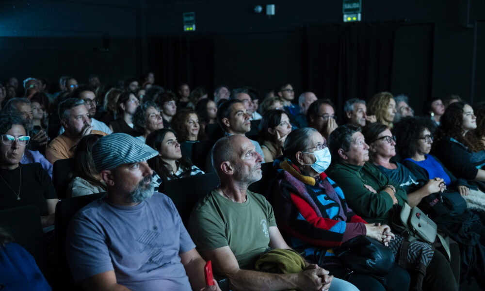 Público asistiendo a una proyección durante la Muestra de Cine de Lanzarote.