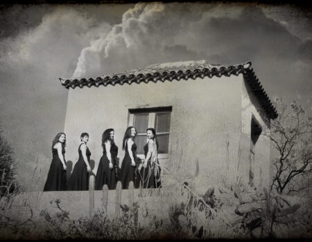 Agrupación femenina actuando durante el Caracolas concierto en Lanzarote.