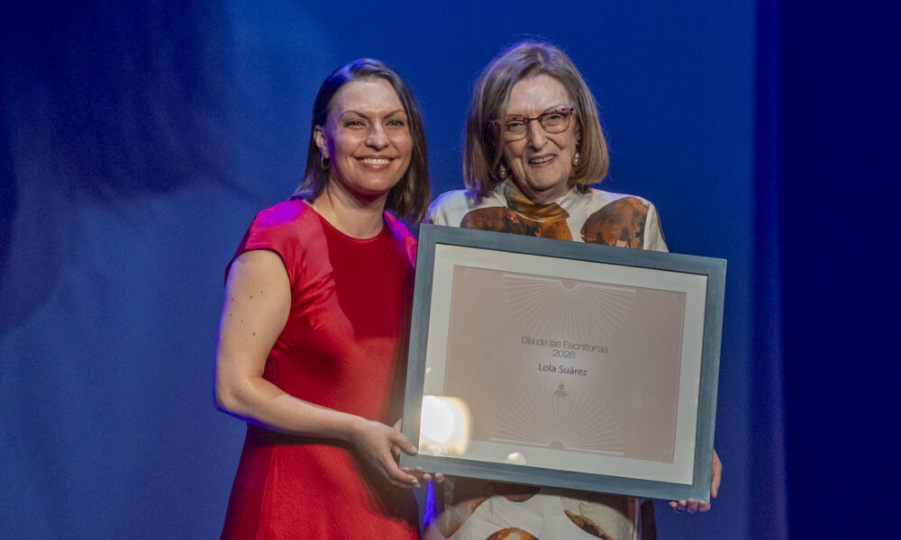 Acto institucional de homenaje a la escritora Lola Suárez celebrado en Tenerife.